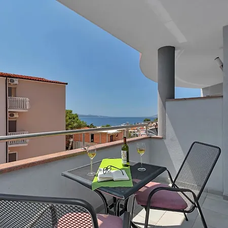 Apartment Juric - With Balcony - 2 Baska Voda